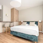 Apartament Jantaris - *