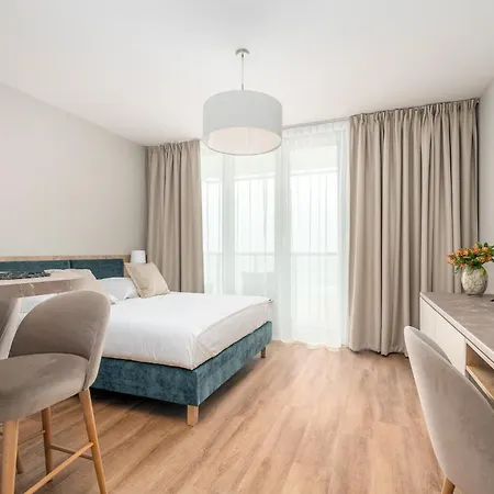 Apartament Jantaris - *